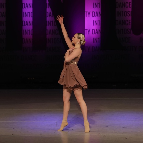 Capezio Lifeknit Sox dance socks size large, color nude (brand new) - Picture 2 of 3